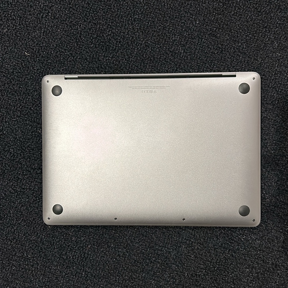 Apple MacBook Pro - Picture 2 of 4